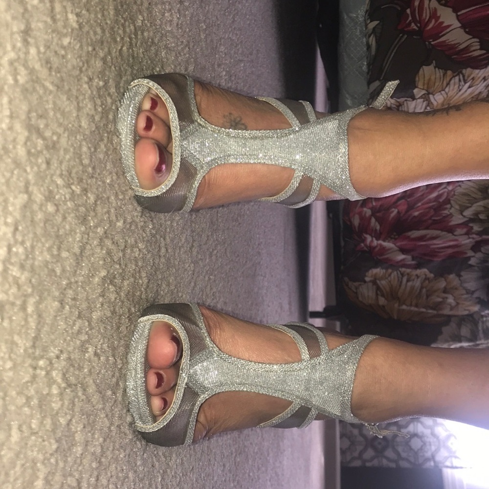Dress shoes